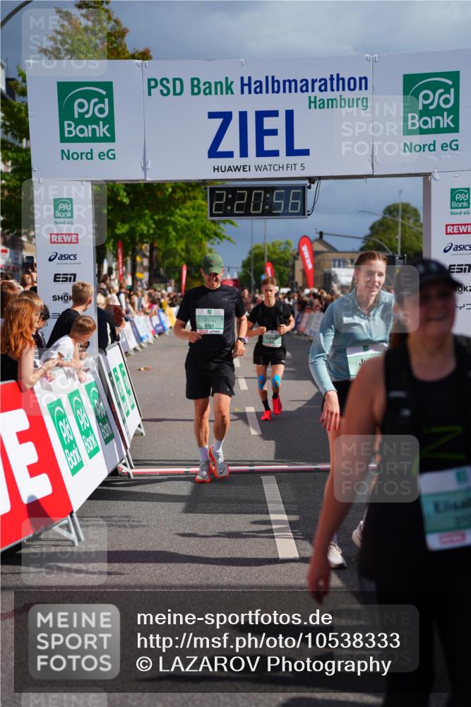 20.09.2026 - PSD Bank Halbmarathon LAZAROV Photography http://msf.ph/oto/10538333 20.09.2026 12:20:55 Ziel 1331, 2305, 3102, 3412, 3740, 4292, 4312, 4790 meine-sportfotos.de