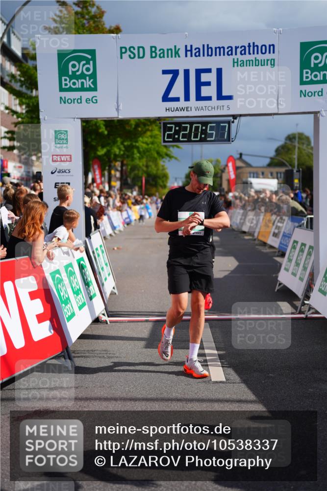 20.09.2026 - PSD Bank Halbmarathon LAZAROV Photography http://msf.ph/oto/10538337 20.09.2026 12:20:57 Ziel 1331, 3102, 3412, 4312, 4790 meine-sportfotos.de