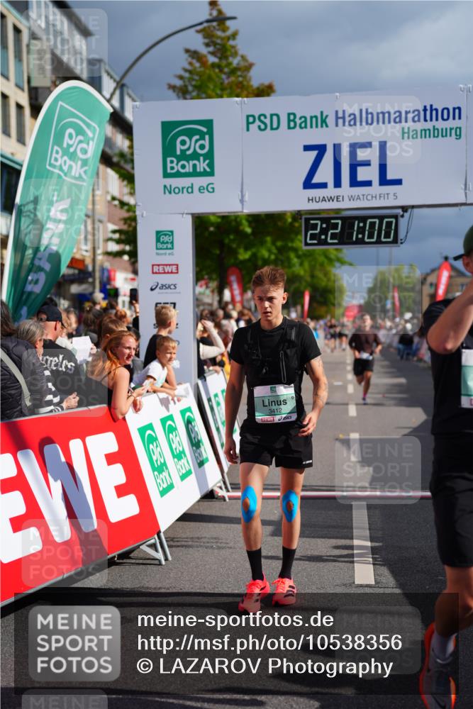 20.09.2026 - PSD Bank Halbmarathon LAZAROV Photography http://msf.ph/oto/10538356 20.09.2026 12:20:59 Ziel 1331, 3102, 3412, 4312, 4423, 4790 meine-sportfotos.de