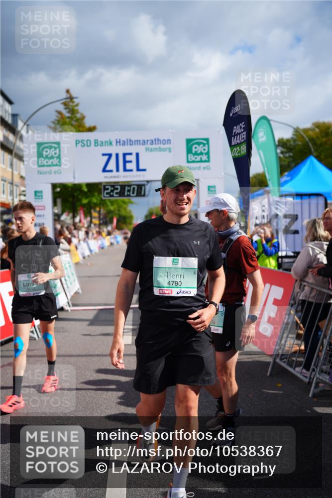 20.09.2026 - PSD Bank Halbmarathon LAZAROV Photography http://msf.ph/oto/10538367 20.09.2026 12:21:01 Ziel 1331, 3412, 4423, 4790 meine-sportfotos.de