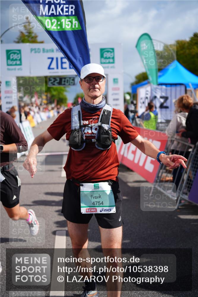 20.09.2026 - PSD Bank Halbmarathon LAZAROV Photography http://msf.ph/oto/10538398 20.09.2026 12:21:05 Ziel 3412, 4423 meine-sportfotos.de