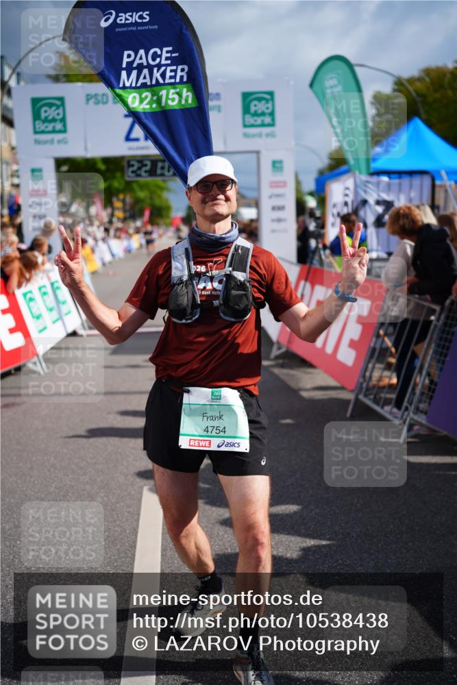 20.09.2026 - PSD Bank Halbmarathon LAZAROV Photography http://msf.ph/oto/10538438 20.09.2026 12:21:06 Ziel 4423 meine-sportfotos.de