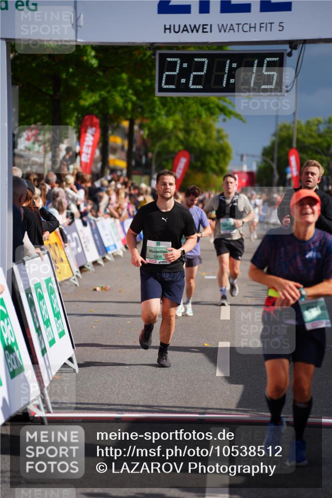 20.09.2026 - PSD Bank Halbmarathon LAZAROV Photography http://msf.ph/oto/10538512 20.09.2026 12:21:14 Ziel 1004, 1143, 1281, 2906, 2907 meine-sportfotos.de
