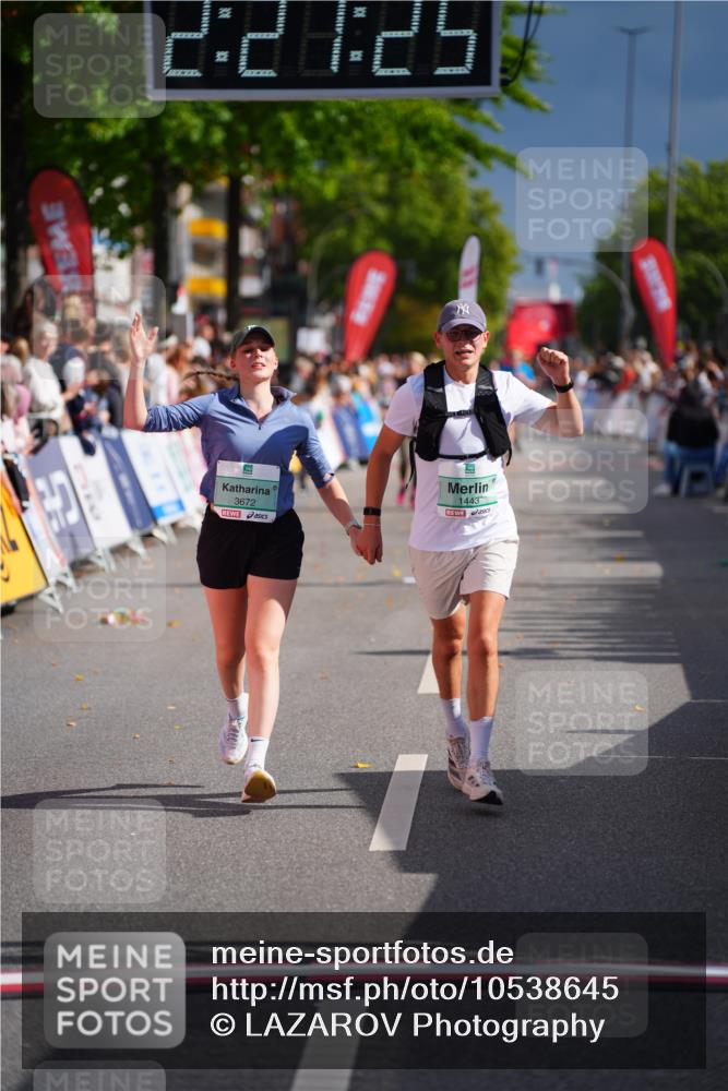 20.09.2026 - PSD Bank Halbmarathon LAZAROV Photography http://msf.ph/oto/10538645 20.09.2026 12:21:25 Ziel 1004, 1443, 2907, 3197, 3672 meine-sportfotos.de