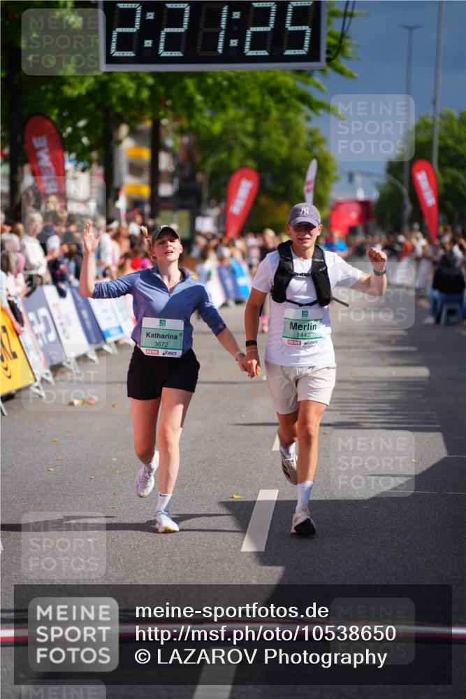 20.09.2026 - PSD Bank Halbmarathon LAZAROV Photography http://msf.ph/oto/10538650 20.09.2026 12:21:25 Ziel 1004, 1443, 2907, 3197, 3672 meine-sportfotos.de