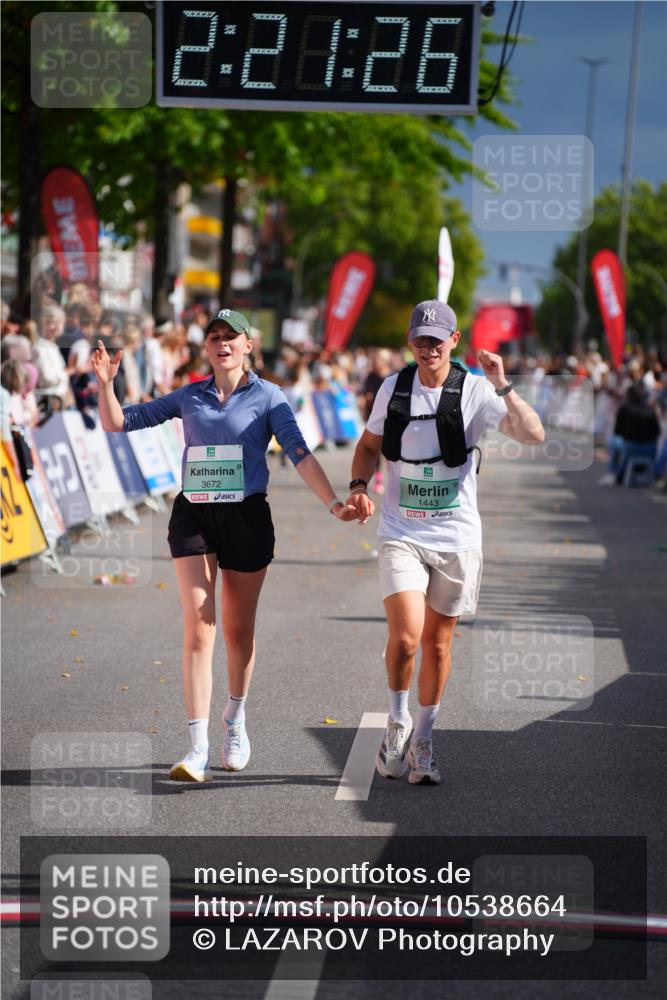 20.09.2026 - PSD Bank Halbmarathon LAZAROV Photography http://msf.ph/oto/10538664 20.09.2026 12:21:25 Ziel 1004, 1443, 2907, 3197, 3672 meine-sportfotos.de