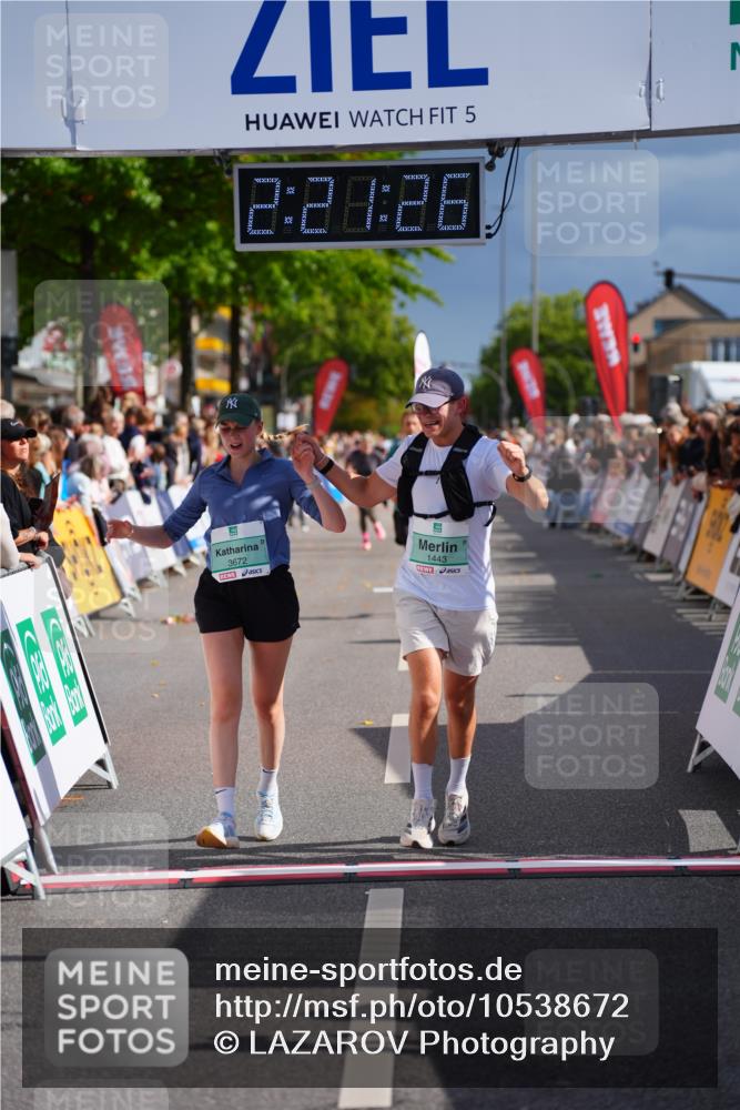 20.09.2026 - PSD Bank Halbmarathon LAZAROV Photography http://msf.ph/oto/10538672 20.09.2026 12:21:26 Ziel 1004, 1443, 1793, 3197, 3672 meine-sportfotos.de