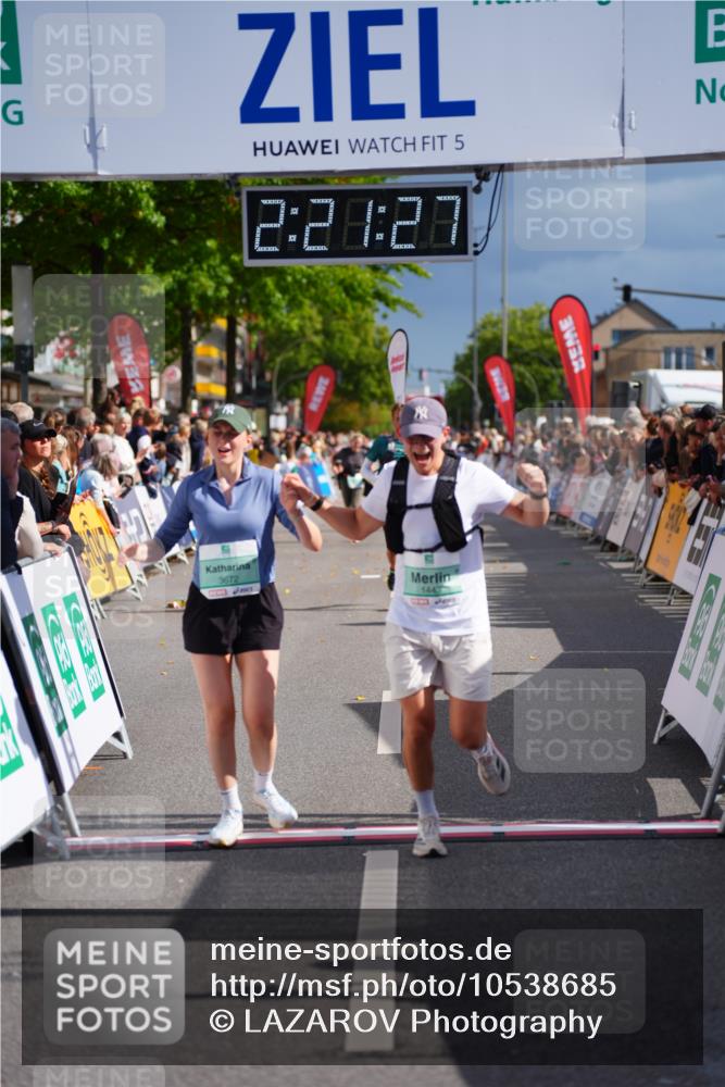 20.09.2026 - PSD Bank Halbmarathon LAZAROV Photography http://msf.ph/oto/10538685 20.09.2026 12:21:26 Ziel 1004, 1443, 1793, 3197, 3672 meine-sportfotos.de