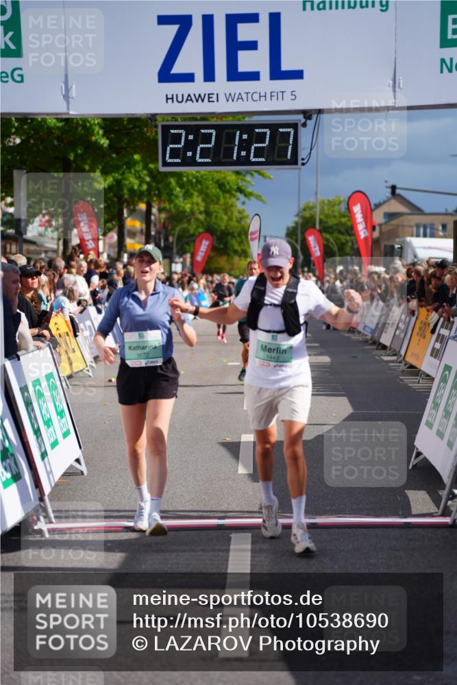 20.09.2026 - PSD Bank Halbmarathon LAZAROV Photography http://msf.ph/oto/10538690 20.09.2026 12:21:26 Ziel 1004, 1443, 1793, 3197, 3672 meine-sportfotos.de