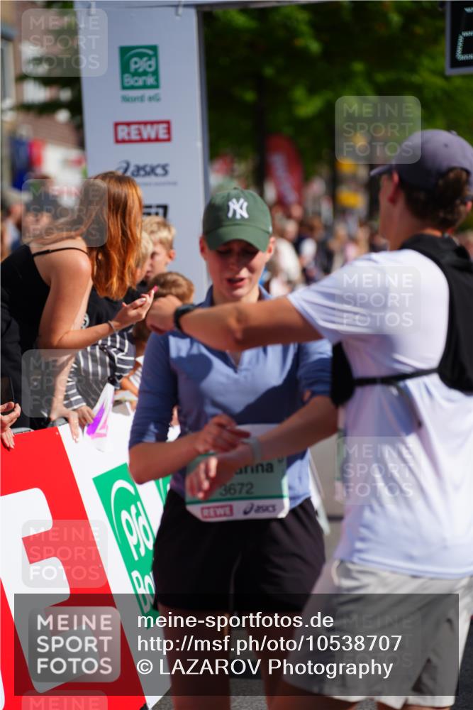 20.09.2026 - PSD Bank Halbmarathon LAZAROV Photography http://msf.ph/oto/10538707 20.09.2026 12:21:29 Ziel 1443, 1793, 3197, 3672 meine-sportfotos.de