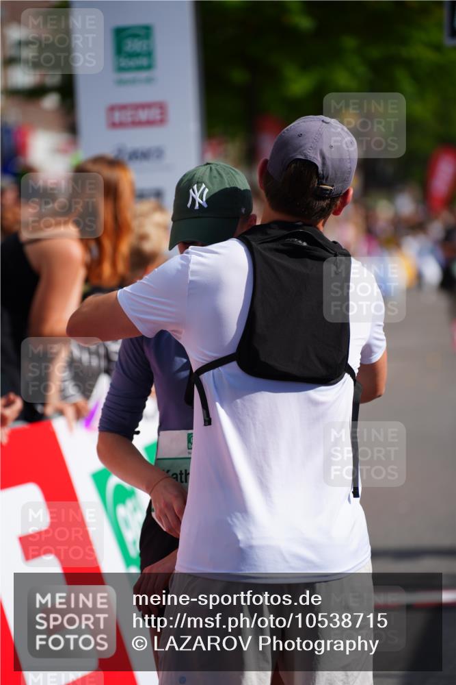 20.09.2026 - PSD Bank Halbmarathon LAZAROV Photography http://msf.ph/oto/10538715 20.09.2026 12:21:30 Ziel 1443, 1793, 3197, 3672 meine-sportfotos.de