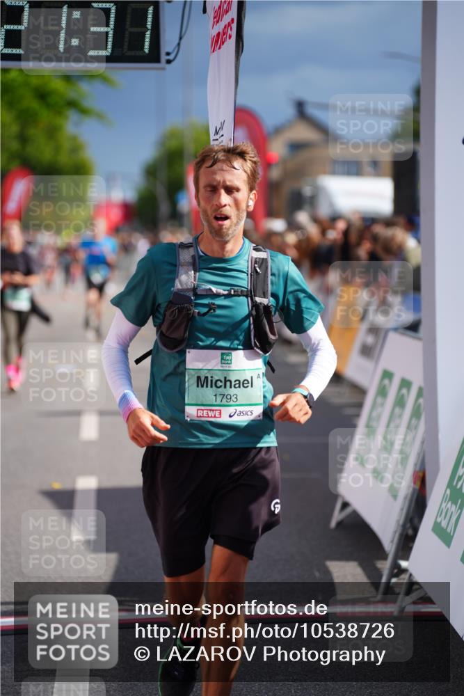 20.09.2026 - PSD Bank Halbmarathon LAZAROV Photography http://msf.ph/oto/10538726 20.09.2026 12:21:31 Ziel 1443, 1793, 3197, 3672 meine-sportfotos.de