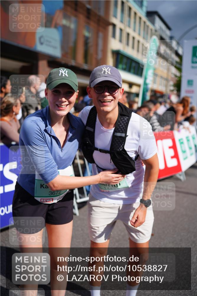 20.09.2026 - PSD Bank Halbmarathon LAZAROV Photography http://msf.ph/oto/10538827 20.09.2026 12:21:40 Ziel 1203, 4205 meine-sportfotos.de