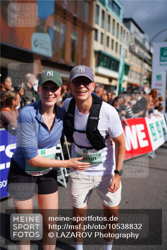 20.09.2026 - PSD Bank Halbmarathon LAZAROV Photography http://msf.ph/oto/10538832 20.09.2026 12:21:41 Ziel 1203, 4205 meine-sportfotos.de