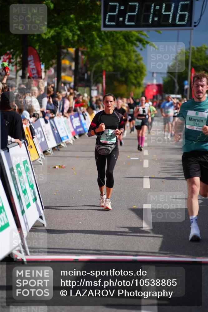 20.09.2026 - PSD Bank Halbmarathon LAZAROV Photography http://msf.ph/oto/10538865 20.09.2026 12:21:46 Ziel 1097, 1714 meine-sportfotos.de