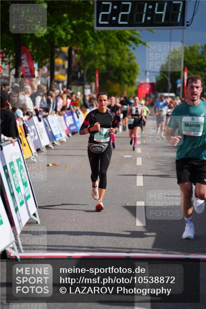 20.09.2026 - PSD Bank Halbmarathon LAZAROV Photography http://msf.ph/oto/10538872 20.09.2026 12:21:46 Ziel 1097, 1714 meine-sportfotos.de