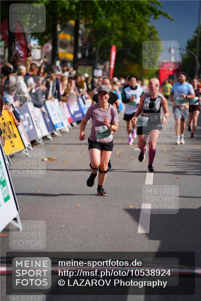 20.09.2026 - PSD Bank Halbmarathon LAZAROV Photography http://msf.ph/oto/10538924 20.09.2026 12:21:50 Ziel 1041, 1097, 1659, 1714, 2419 meine-sportfotos.de