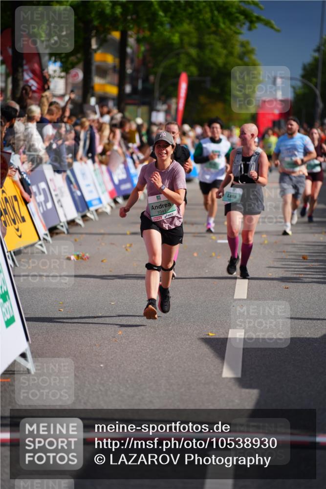 20.09.2026 - PSD Bank Halbmarathon LAZAROV Photography http://msf.ph/oto/10538930 20.09.2026 12:21:50 Ziel 1041, 1097, 1659, 1714, 2419 meine-sportfotos.de