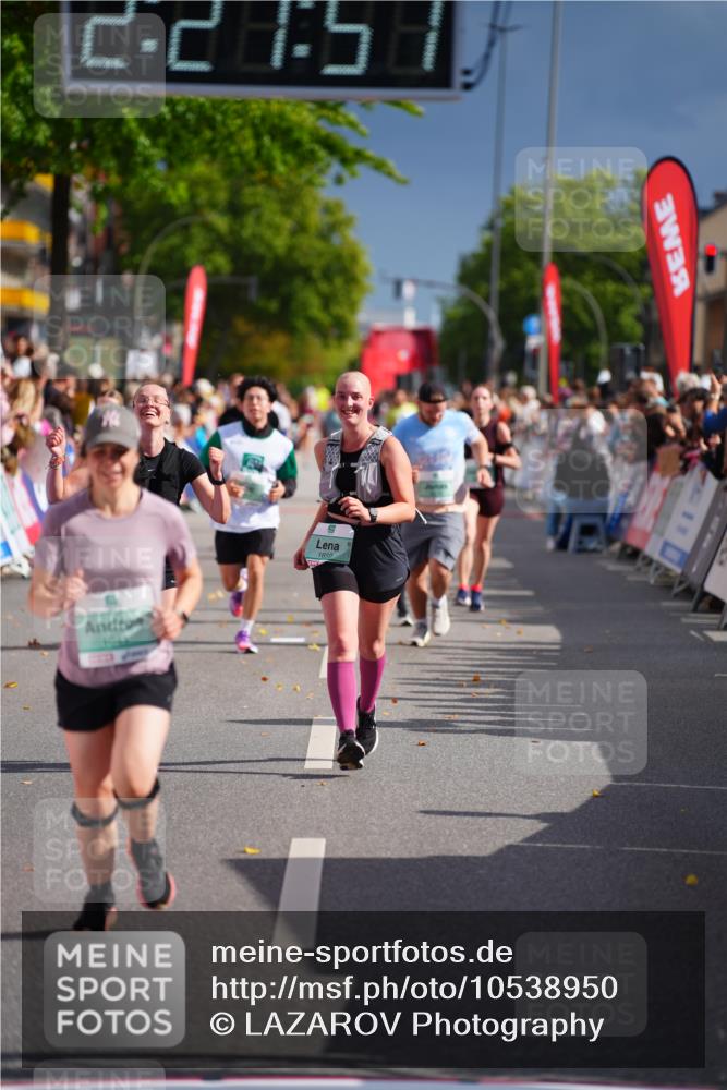 20.09.2026 - PSD Bank Halbmarathon LAZAROV Photography http://msf.ph/oto/10538950 20.09.2026 12:21:50 Ziel 1041, 1097, 1659, 1714, 2419 meine-sportfotos.de