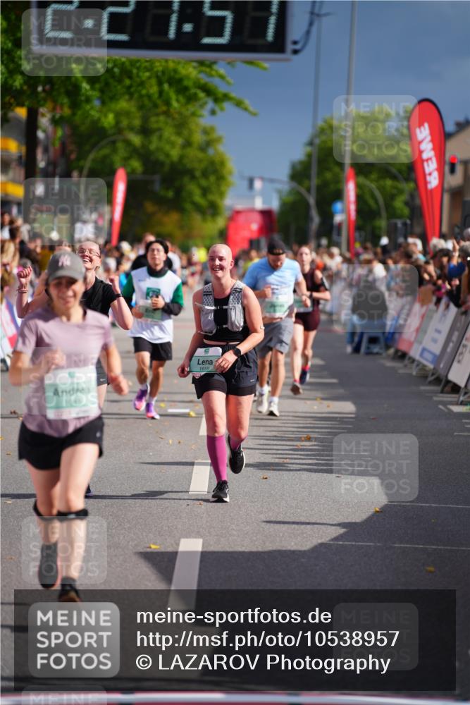 20.09.2026 - PSD Bank Halbmarathon LAZAROV Photography http://msf.ph/oto/10538957 20.09.2026 12:21:51 Ziel 1041, 1097, 1659, 1714, 2419, 2917 meine-sportfotos.de
