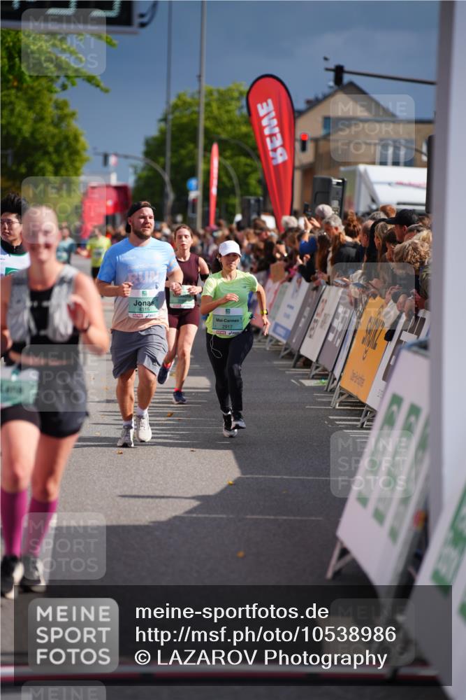 20.09.2026 - PSD Bank Halbmarathon LAZAROV Photography http://msf.ph/oto/10538986 20.09.2026 12:21:52 Ziel 1041, 1097, 1659, 1714, 2419, 2917, 4303, 4310, 4315 meine-sportfotos.de