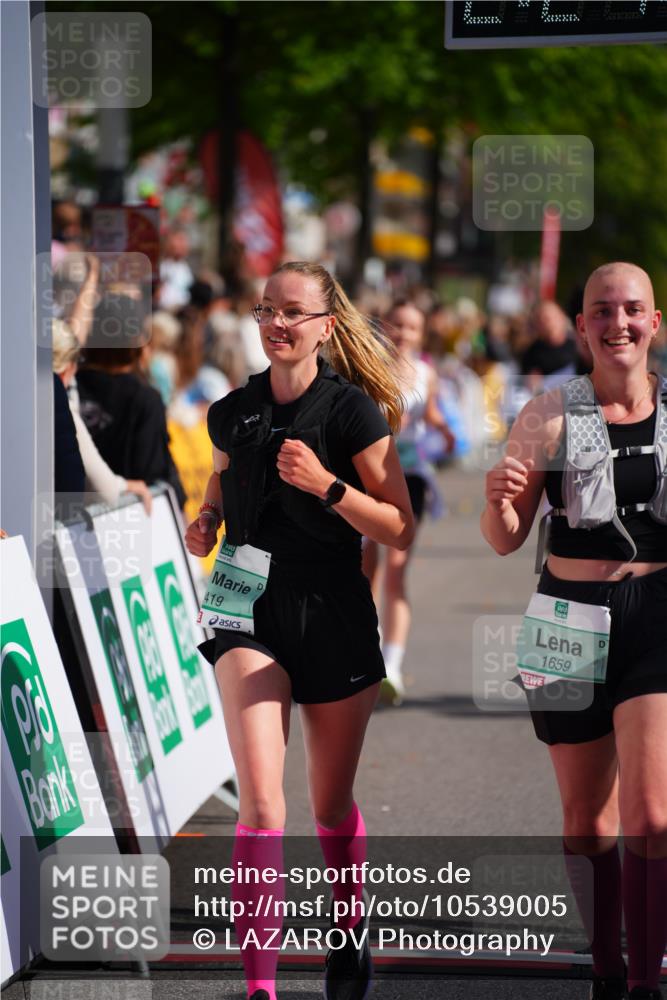 20.09.2026 - PSD Bank Halbmarathon LAZAROV Photography http://msf.ph/oto/10539005 20.09.2026 12:21:54 Ziel 1041, 1097, 1659, 1714, 2060, 2419, 2917, 4303, 4310, 4315 meine-sportfotos.de