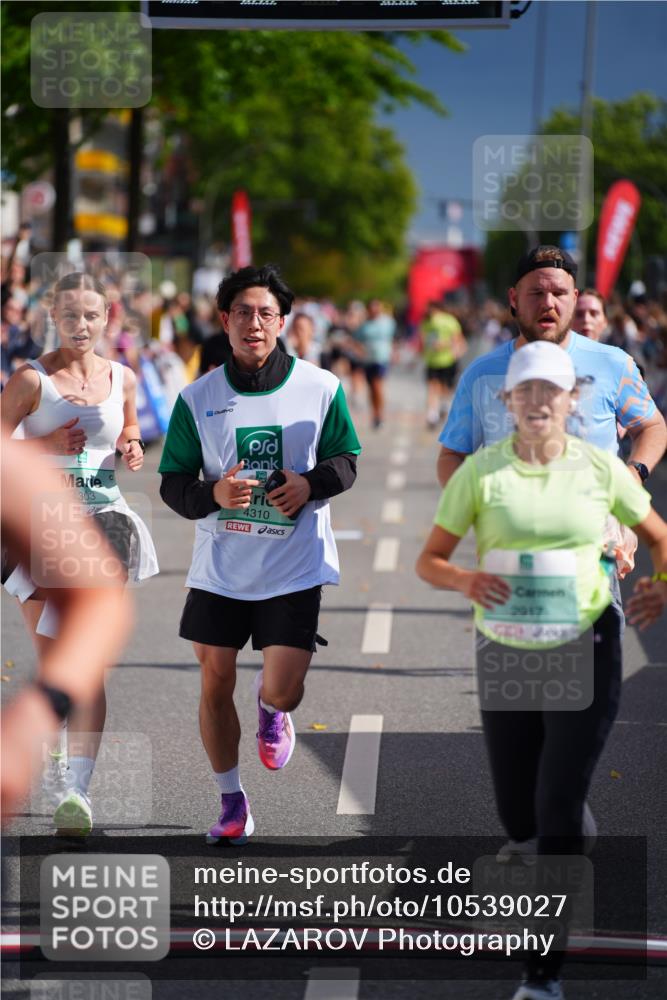 20.09.2026 - PSD Bank Halbmarathon LAZAROV Photography http://msf.ph/oto/10539027 20.09.2026 12:21:55 Ziel 1041, 1097, 1659, 2060, 2419, 2917, 4303, 4310, 4315 meine-sportfotos.de