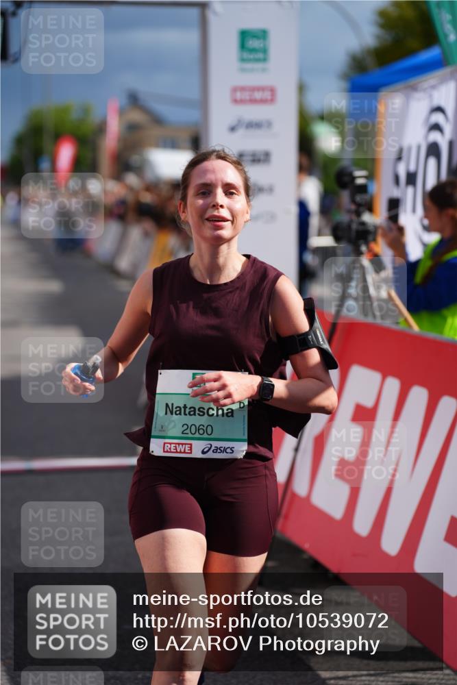20.09.2026 - PSD Bank Halbmarathon LAZAROV Photography http://msf.ph/oto/10539072 20.09.2026 12:21:59 Ziel 1041, 1659, 2060, 2235, 2419, 2917, 4303, 4310, 4315 meine-sportfotos.de