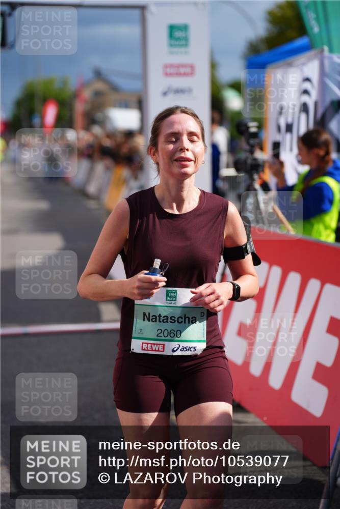 20.09.2026 - PSD Bank Halbmarathon LAZAROV Photography http://msf.ph/oto/10539077 20.09.2026 12:21:59 Ziel 1041, 1659, 2060, 2235, 2419, 2917, 4303, 4310, 4315 meine-sportfotos.de