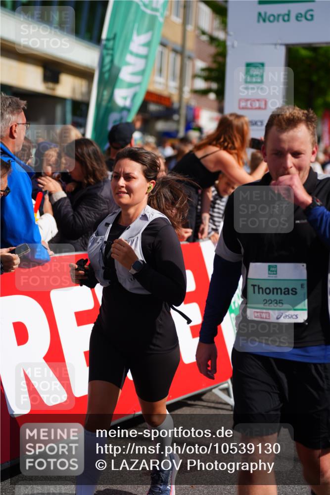 20.09.2026 - PSD Bank Halbmarathon LAZAROV Photography http://msf.ph/oto/10539130 20.09.2026 12:22:04 Ziel 2060, 2235, 2770, 3741, 4303, 4310, 4315 meine-sportfotos.de