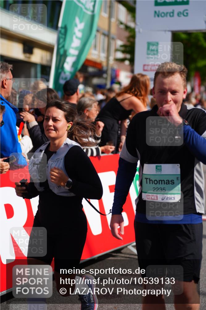 20.09.2026 - PSD Bank Halbmarathon LAZAROV Photography http://msf.ph/oto/10539133 20.09.2026 12:22:04 Ziel 2060, 2235, 2770, 3741, 4303, 4310, 4315 meine-sportfotos.de