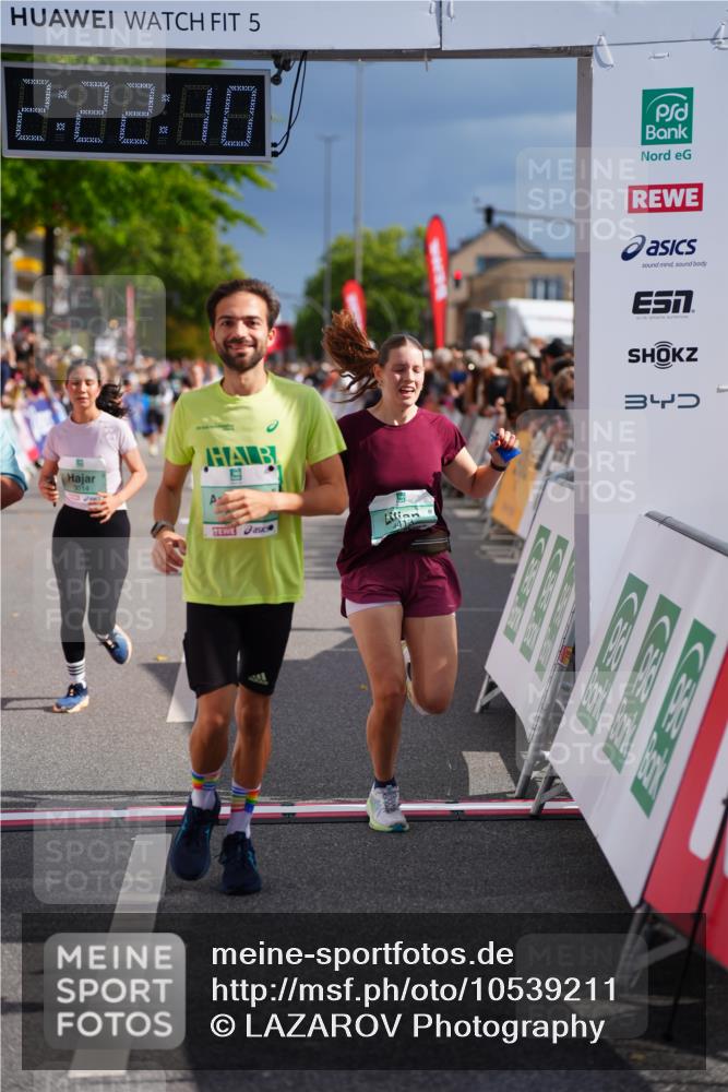 20.09.2026 - PSD Bank Halbmarathon LAZAROV Photography http://msf.ph/oto/10539211 20.09.2026 12:22:09 Ziel 1773, 2770, 3014, 3741, 4413 meine-sportfotos.de