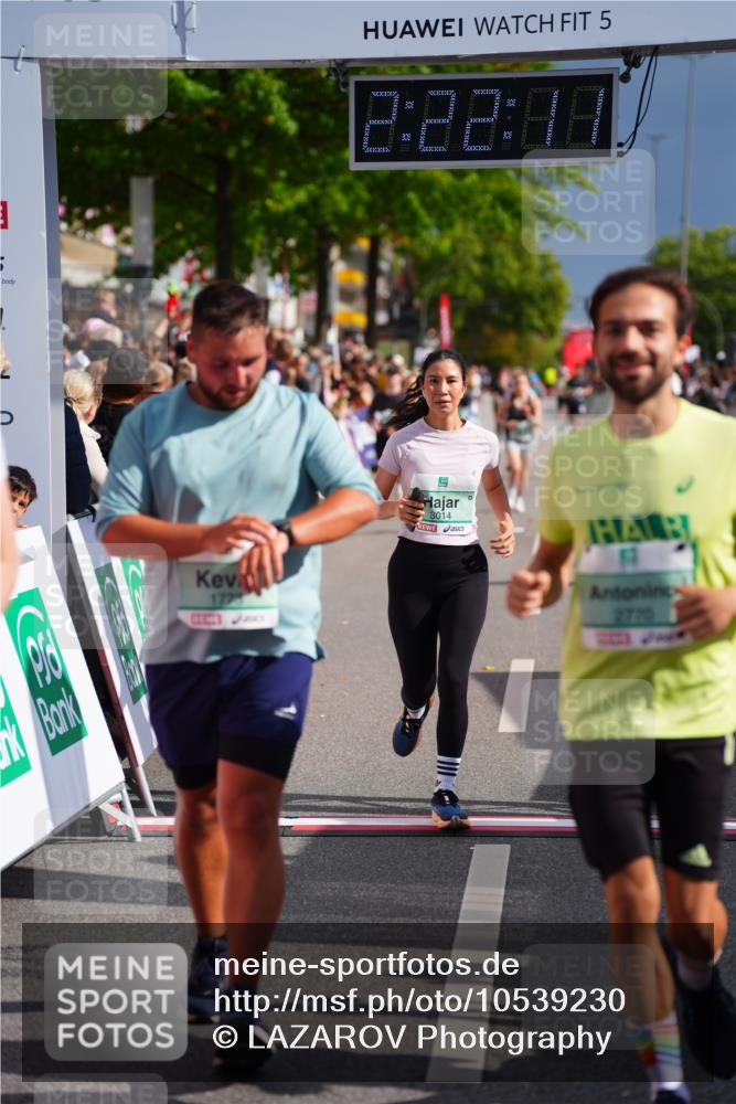 20.09.2026 - PSD Bank Halbmarathon LAZAROV Photography http://msf.ph/oto/10539230 20.09.2026 12:22:10 Ziel 1773, 2770, 3014, 3741, 4413 meine-sportfotos.de