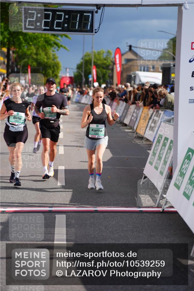 20.09.2026 - PSD Bank Halbmarathon LAZAROV Photography http://msf.ph/oto/10539259 20.09.2026 12:22:16 Ziel 1329, 1773, 1991, 2770, 3014, 3560, 4361, 4413 meine-sportfotos.de
