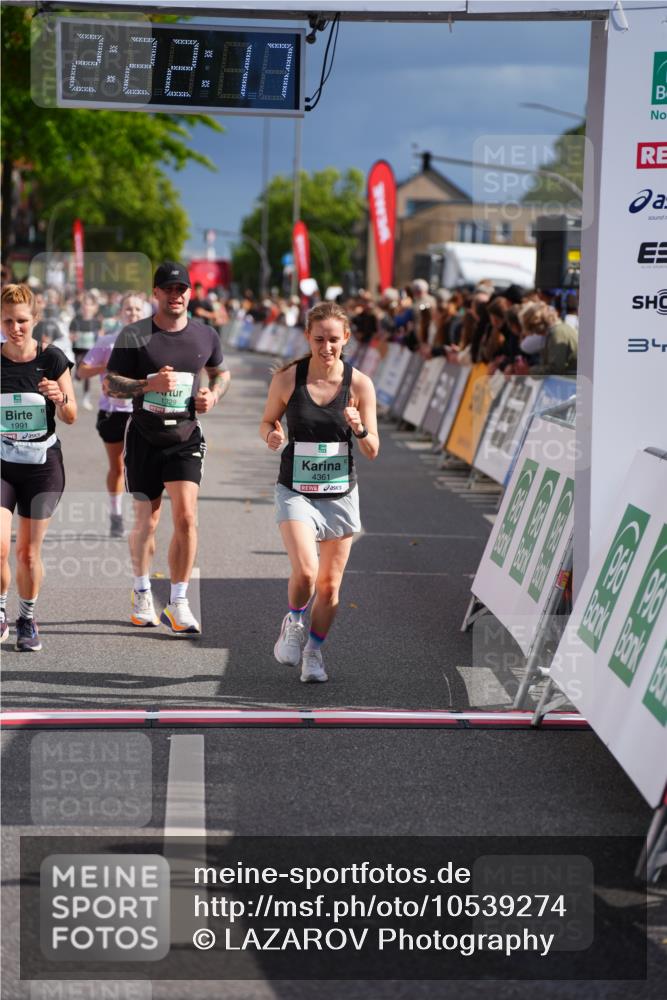 20.09.2026 - PSD Bank Halbmarathon LAZAROV Photography http://msf.ph/oto/10539274 20.09.2026 12:22:16 Ziel 1329, 1773, 1991, 2770, 3014, 3560, 4361, 4413 meine-sportfotos.de
