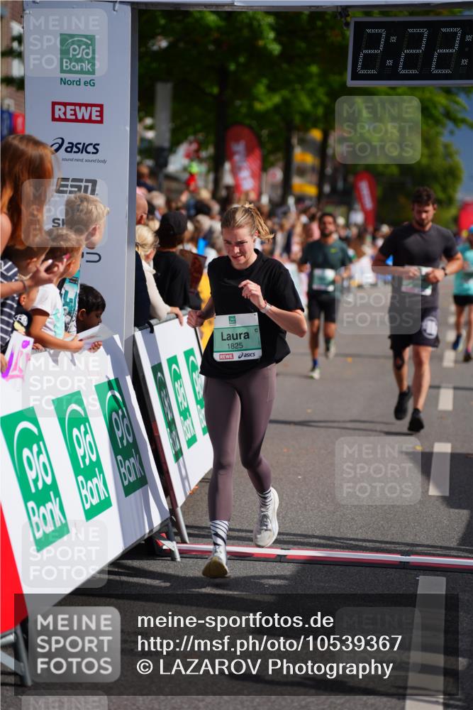 20.09.2026 - PSD Bank Halbmarathon LAZAROV Photography http://msf.ph/oto/10539367 20.09.2026 12:22:25 Ziel 1329, 1825, 1991, 2996, 3462, 3560, 4337, 4361 meine-sportfotos.de