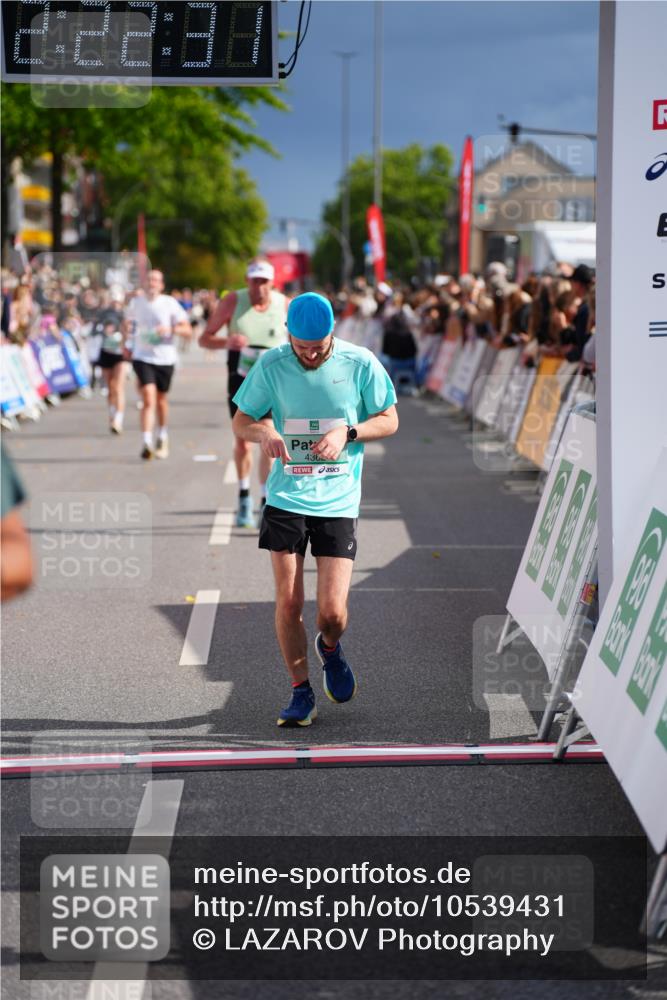 20.09.2026 - PSD Bank Halbmarathon LAZAROV Photography http://msf.ph/oto/10539431 20.09.2026 12:22:30 Ziel 1825, 2996, 3462, 4337, 4362, 4666 meine-sportfotos.de
