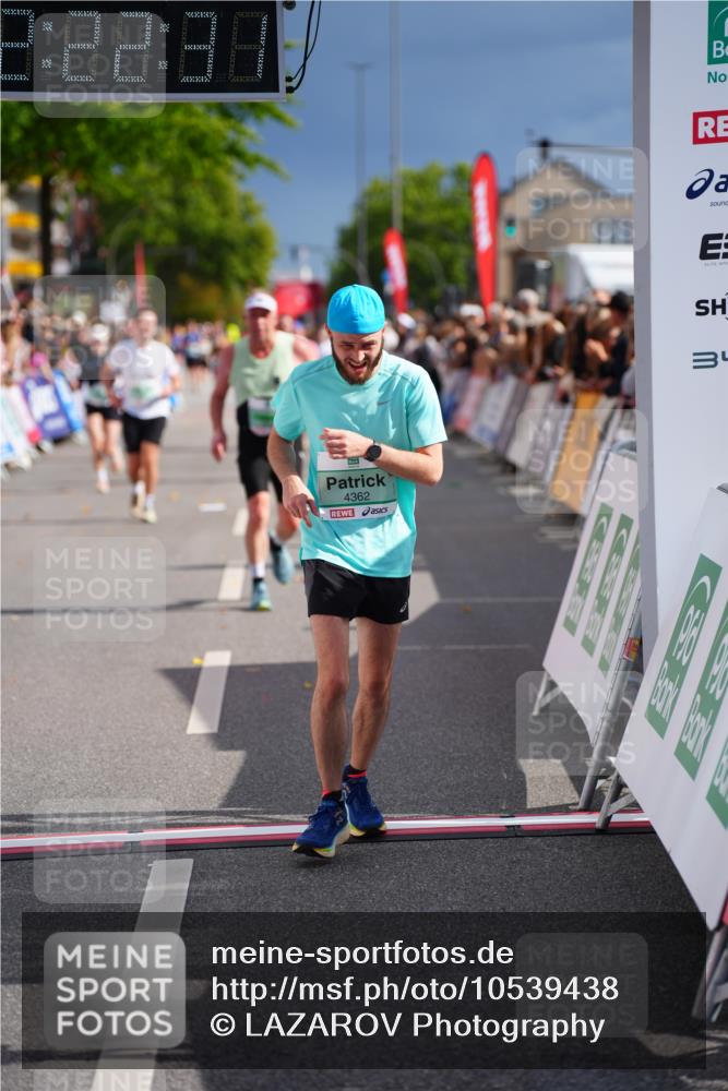 20.09.2026 - PSD Bank Halbmarathon LAZAROV Photography http://msf.ph/oto/10539438 20.09.2026 12:22:31 Ziel 1825, 2996, 3462, 4362, 4666 meine-sportfotos.de