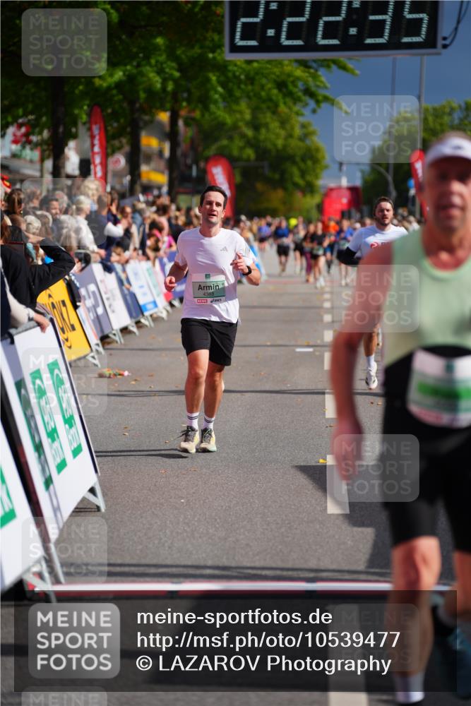 20.09.2026 - PSD Bank Halbmarathon LAZAROV Photography http://msf.ph/oto/10539477 20.09.2026 12:22:35 Ziel 1657, 2996, 3462, 4333, 4362, 4388, 4666 meine-sportfotos.de
