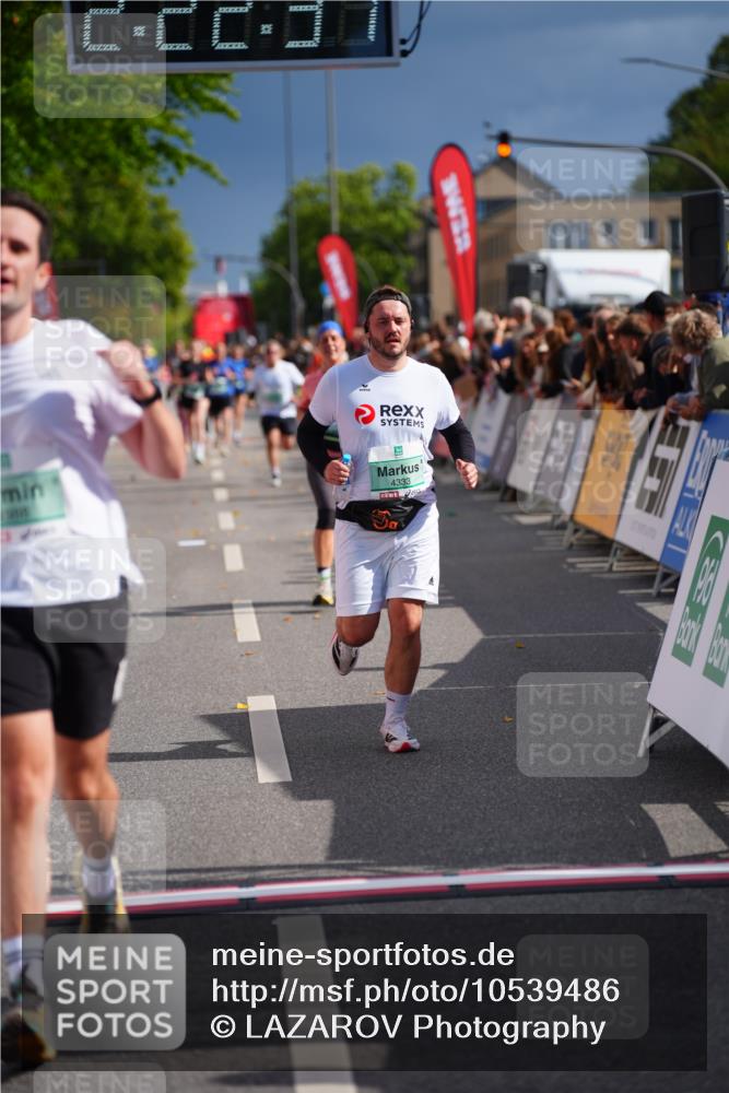 20.09.2026 - PSD Bank Halbmarathon LAZAROV Photography http://msf.ph/oto/10539486 20.09.2026 12:22:37 Ziel 1657, 1767, 3462, 4161, 4333, 4362, 4388, 4666 meine-sportfotos.de