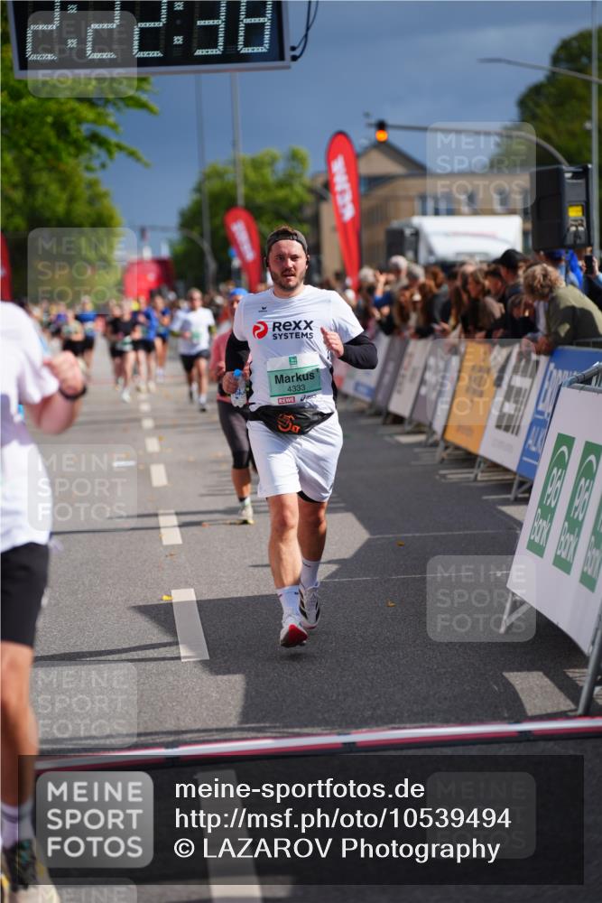 20.09.2026 - PSD Bank Halbmarathon LAZAROV Photography http://msf.ph/oto/10539494 20.09.2026 12:22:37 Ziel 1657, 1767, 3462, 4161, 4333, 4362, 4388, 4666 meine-sportfotos.de