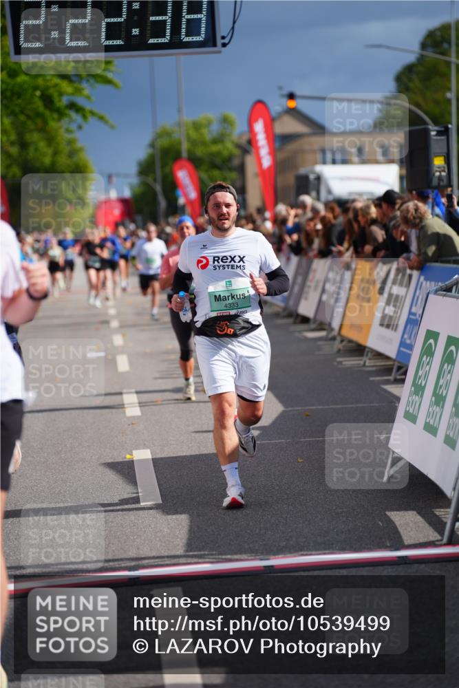 20.09.2026 - PSD Bank Halbmarathon LAZAROV Photography http://msf.ph/oto/10539499 20.09.2026 12:22:37 Ziel 1657, 1767, 3462, 4161, 4333, 4362, 4388, 4666 meine-sportfotos.de