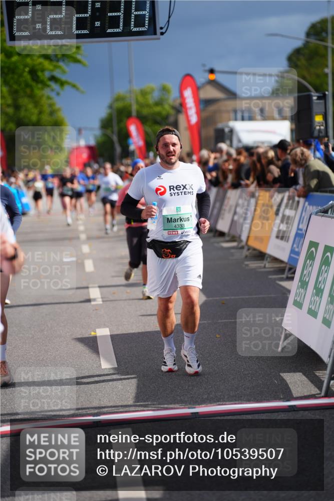 20.09.2026 - PSD Bank Halbmarathon LAZAROV Photography http://msf.ph/oto/10539507 20.09.2026 12:22:37 Ziel 1657, 1767, 3462, 4161, 4333, 4362, 4388, 4666 meine-sportfotos.de