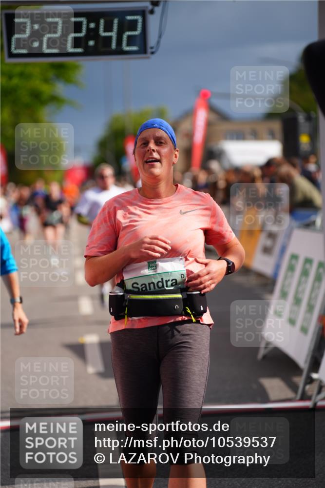 20.09.2026 - PSD Bank Halbmarathon LAZAROV Photography http://msf.ph/oto/10539537 20.09.2026 12:22:42 Ziel 1657, 1767, 2392, 4161, 4333, 4388, 4666 meine-sportfotos.de