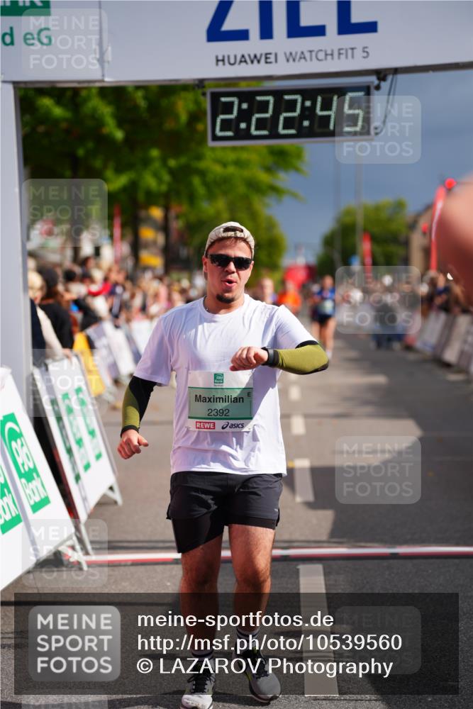 20.09.2026 - PSD Bank Halbmarathon LAZAROV Photography http://msf.ph/oto/10539560 20.09.2026 12:22:44 Ziel 1657, 1767, 2392, 3358, 4161, 4333, 4388 meine-sportfotos.de