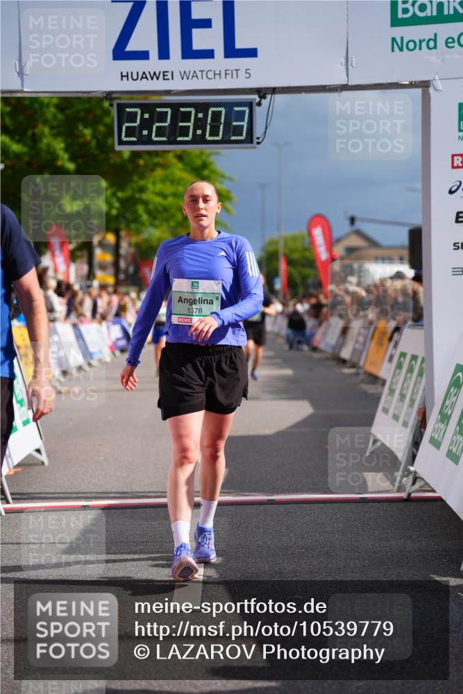 20.09.2026 - PSD Bank Halbmarathon LAZAROV Photography http://msf.ph/oto/10539779 20.09.2026 12:23:02 Ziel 1378, 1391, 2319, 2710, 3541 meine-sportfotos.de