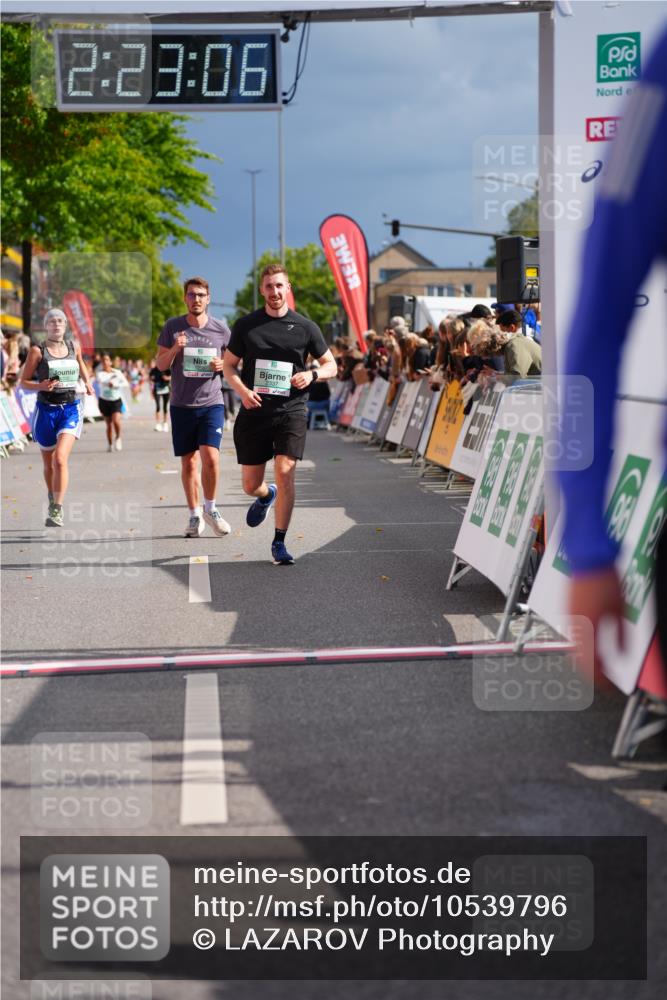 20.09.2026 - PSD Bank Halbmarathon LAZAROV Photography http://msf.ph/oto/10539796 20.09.2026 12:23:05 Ziel 1295, 1378, 1391, 2337, 4202 meine-sportfotos.de