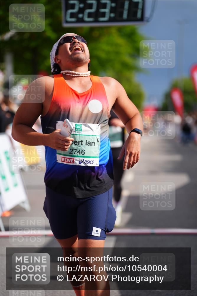 20.09.2026 - PSD Bank Halbmarathon LAZAROV Photography http://msf.ph/oto/10540004 20.09.2026 12:23:16 Ziel 1295, 2746, 2916, 4202, 4271, 4284 meine-sportfotos.de