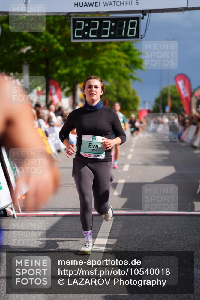 20.09.2026 - PSD Bank Halbmarathon LAZAROV Photography http://msf.ph/oto/10540018 20.09.2026 12:23:17 Ziel 2193, 2746, 2916, 4271, 4284 meine-sportfotos.de