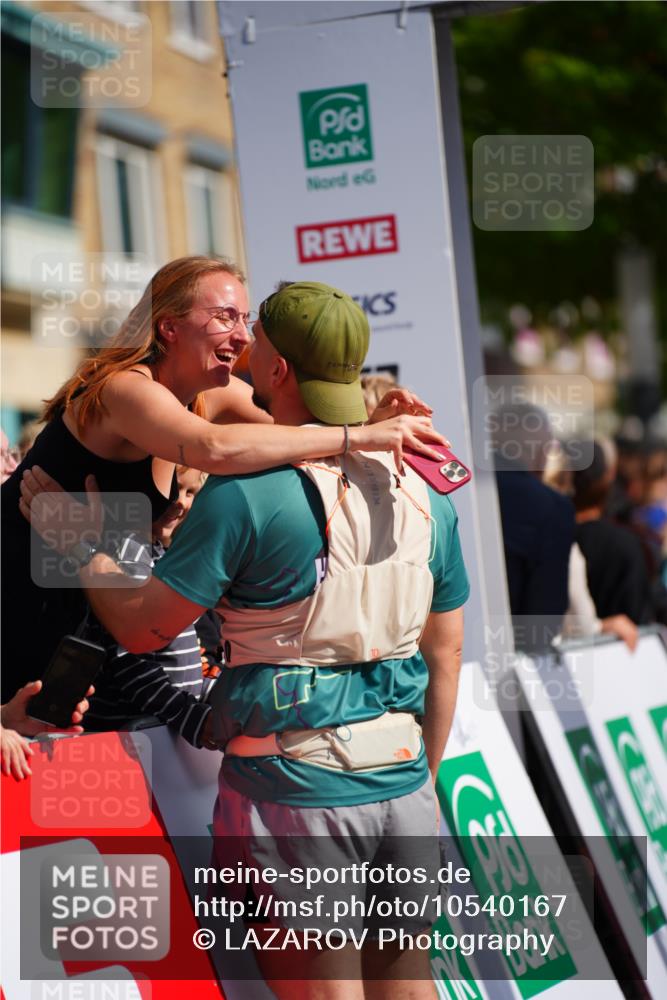 20.09.2026 - PSD Bank Halbmarathon LAZAROV Photography http://msf.ph/oto/10540167 20.09.2026 12:23:26 Ziel 2193, 2916, 4628, 4667 meine-sportfotos.de